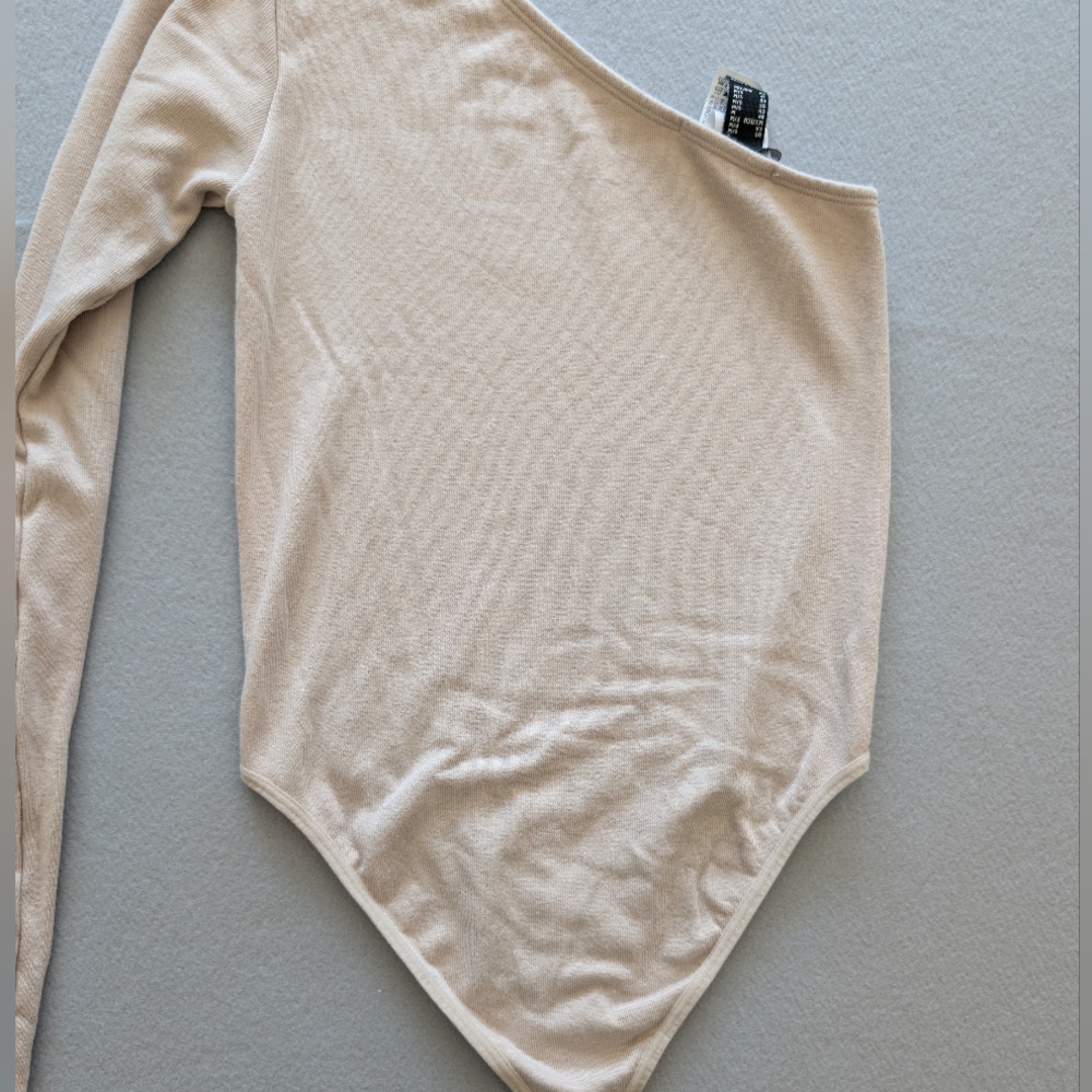 One Shoulder Ribbed Knit Long Sleeve Bodysuit Size S Beige Cream Neutral Glam image 9